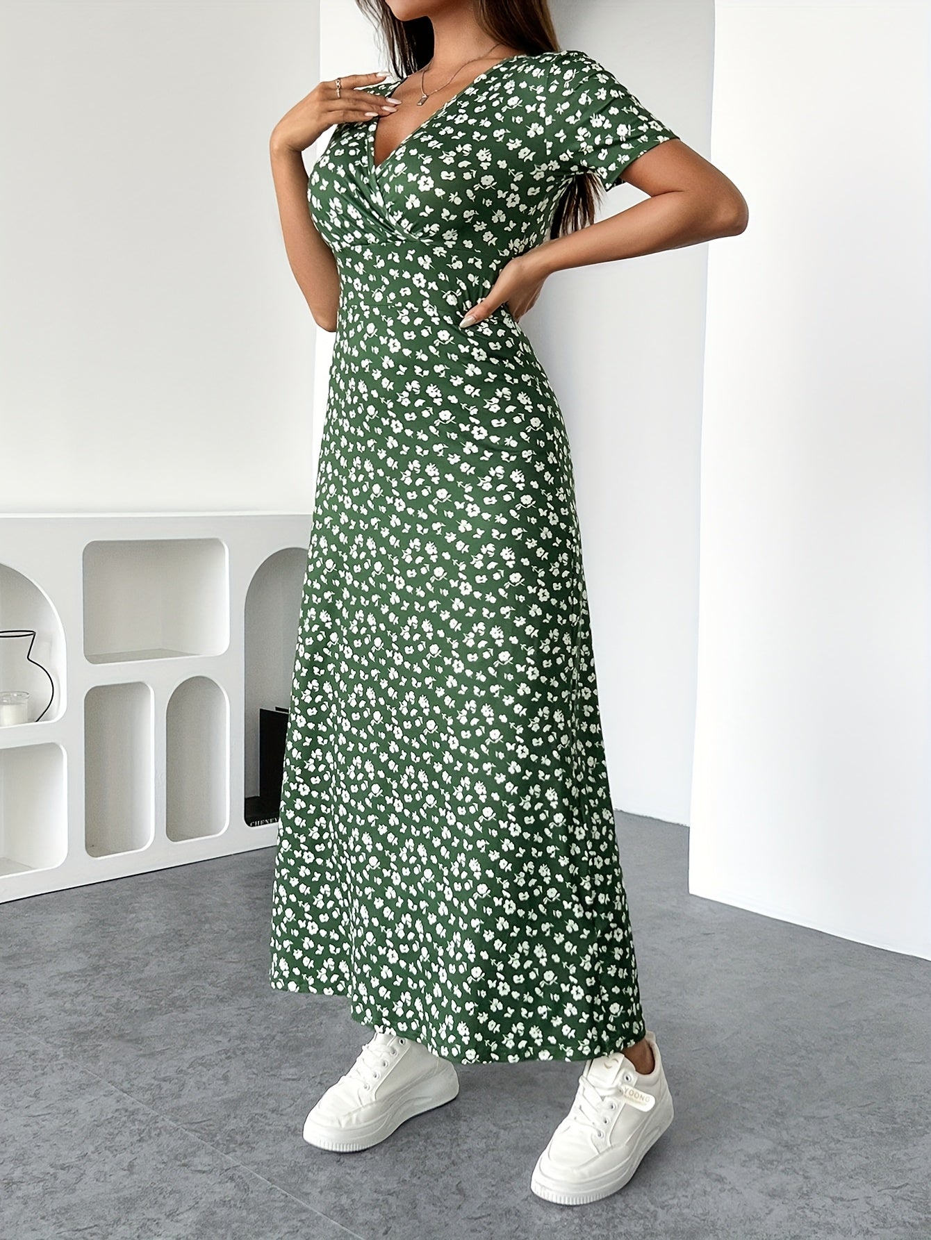 Primavera - Vestido floral elástico con escote en V