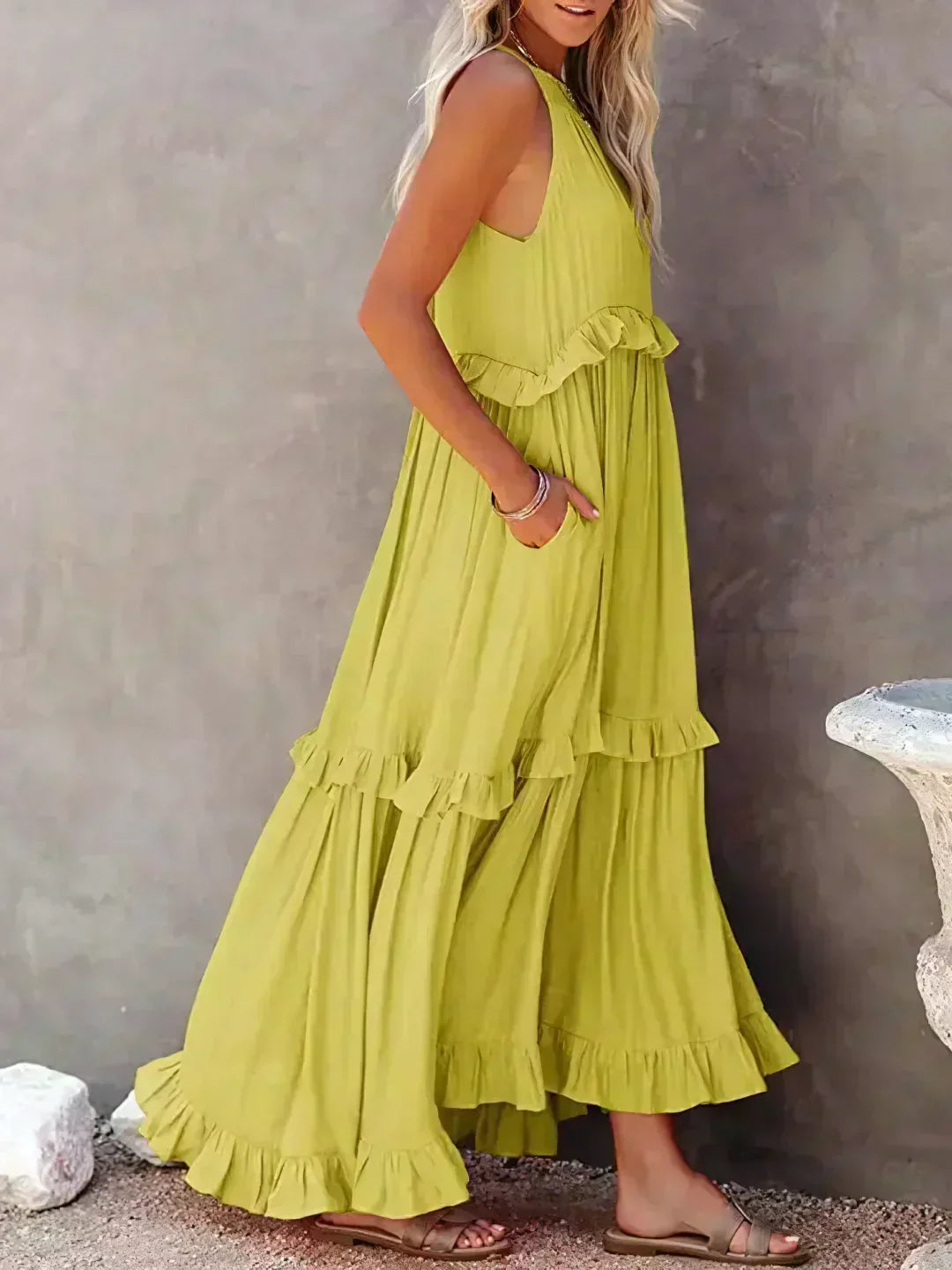 Anita - Elegante vestido sin mangas con volantes