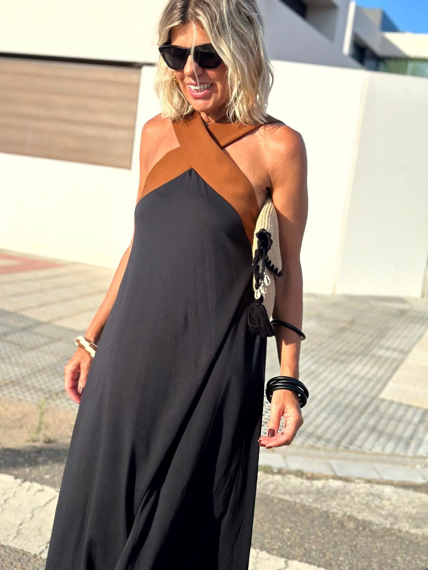 Lucía - Vestido con escote cruzado