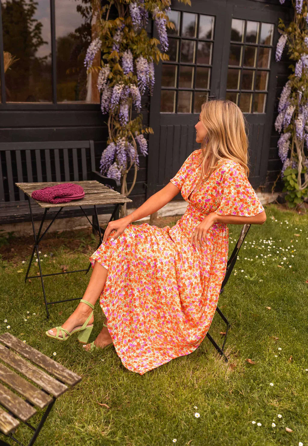 Marlena - Vestido con brillo veraniego con encanto femenino
